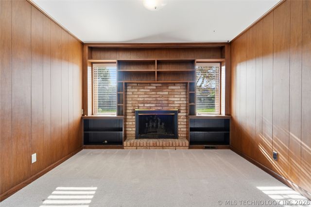 5938 S New Haven Avenue, Tulsa, OK 74135