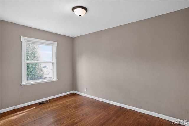 1818 Prior Drive, St Louis, MO 63136