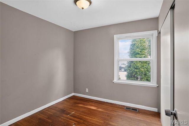 1818 Prior Drive, St Louis, MO 63136