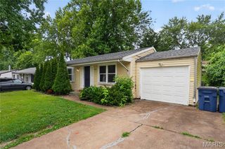 1818 Prior Drive, St Louis, MO 63136