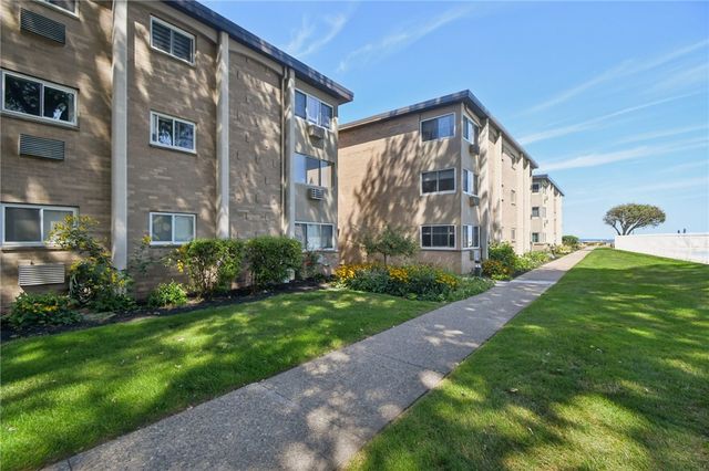 905 Westage At The Harbor, Irondequoit, NY 14617