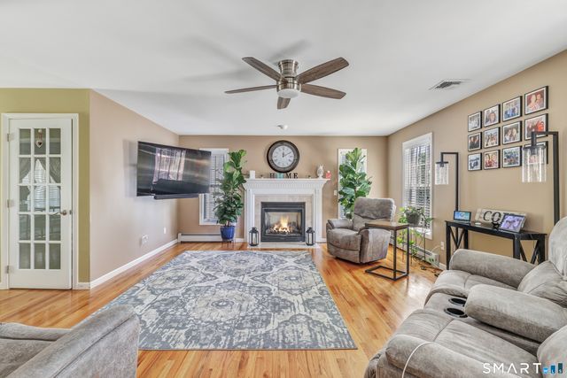 11 Ten Coat Lane, Shelton, CT 06484