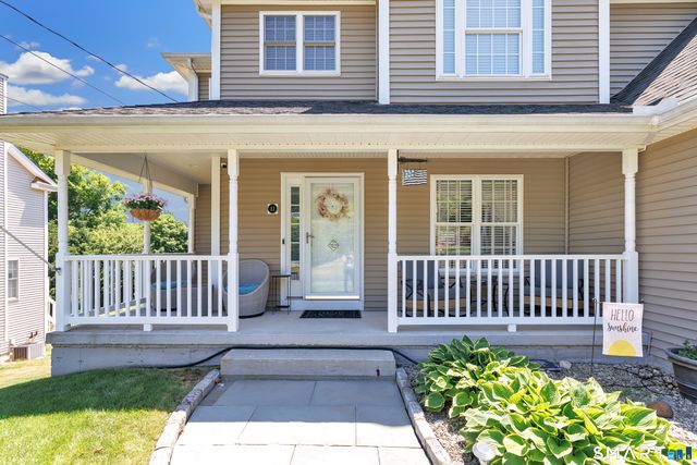 11 Ten Coat Lane, Shelton, CT 06484
