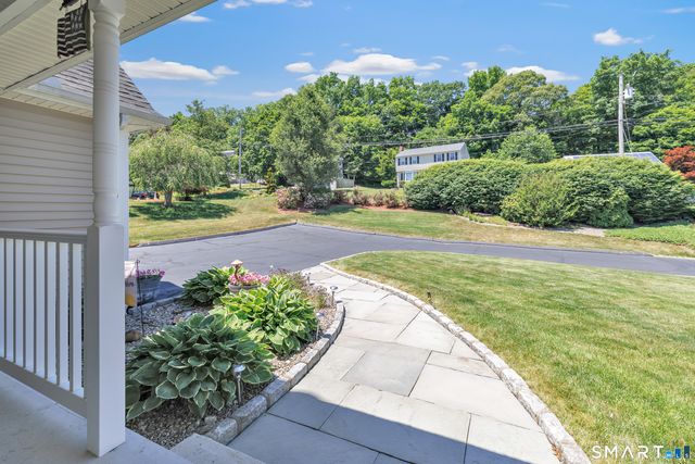 11 Ten Coat Lane, Shelton, CT 06484