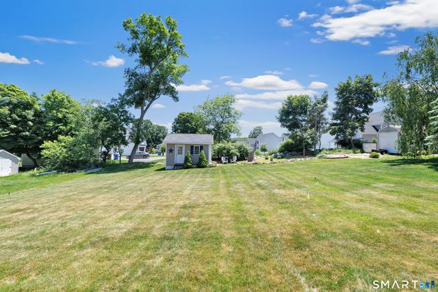 11 Ten Coat Lane, Shelton, CT 06484