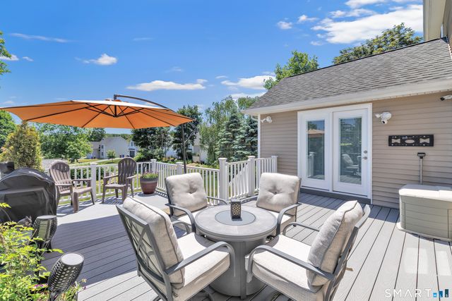 11 Ten Coat Lane, Shelton, CT 06484