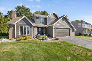 34 La Solis Drive, Greece, NY 14626