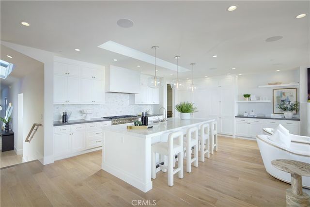 1501 Serenade Terrace, Corona Del Mar, CA 92625