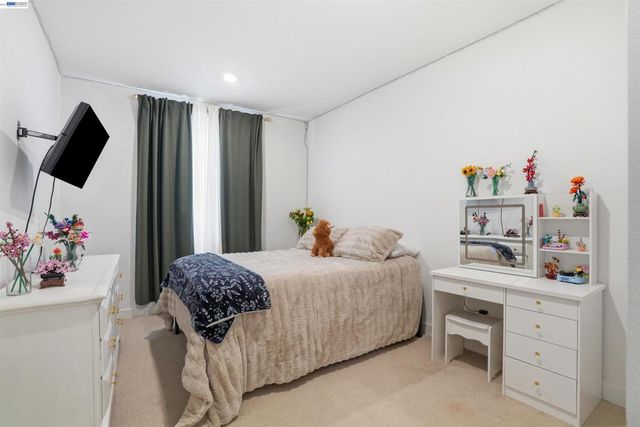 1785 Flaxen Ct, Manteca, CA 95337