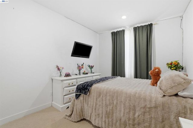 1785 Flaxen Ct, Manteca, CA 95337