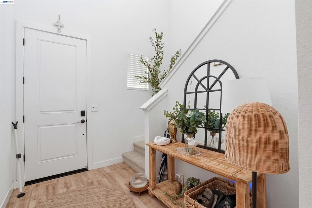 Image 12 of property listing at 1785 Flaxen Ct, Manteca, CA 95337