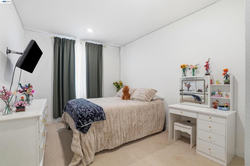 Image 17 of property listing at 1785 Flaxen Ct, Manteca, CA 95337