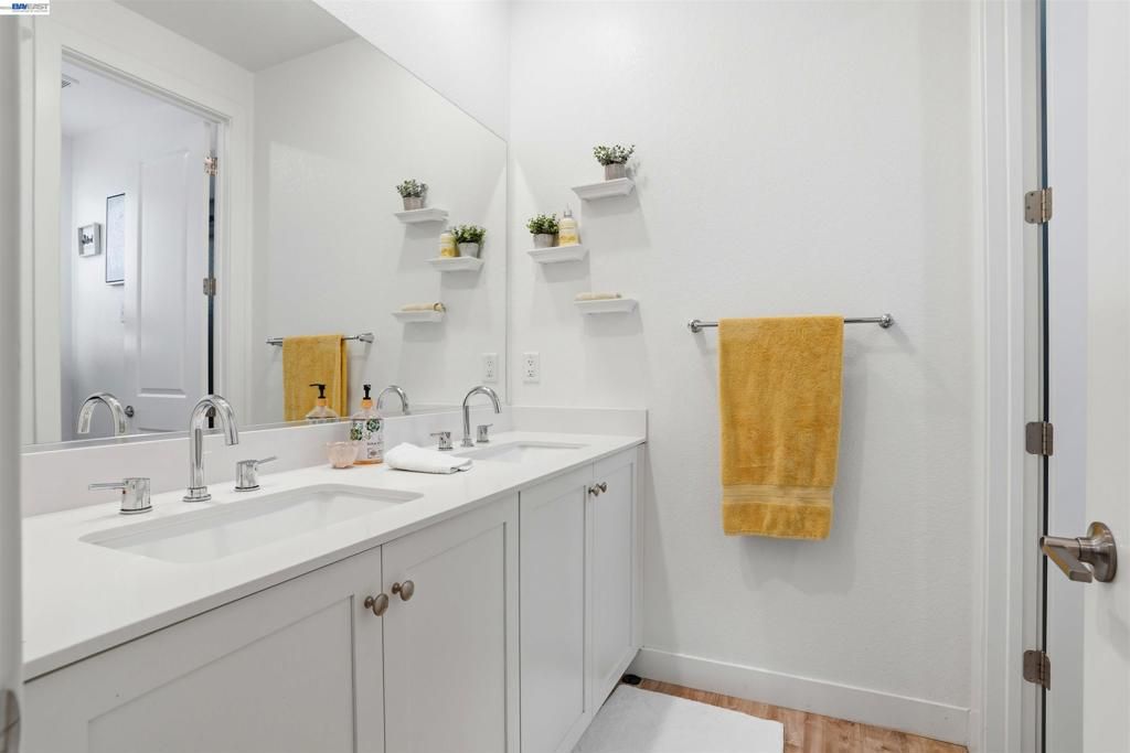 Image 23 of property listing at 1785 Flaxen Ct, Manteca, CA 95337