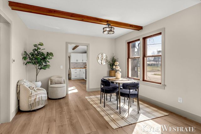 910 W 32nd Street, Holland, MI 49423