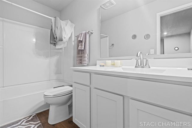 1672 E Ryan Woods Circle, Allegan, MI 49010