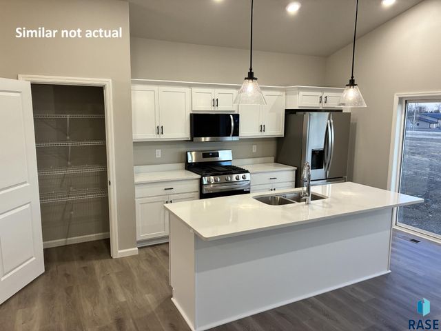 2124 E Alexa St Street, Brandon, SD 57005