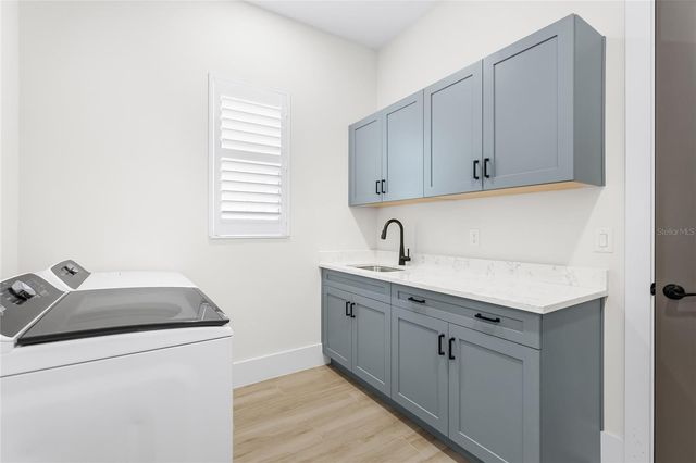 8324 SEA GLASS COURT, Sarasota, FL 34240