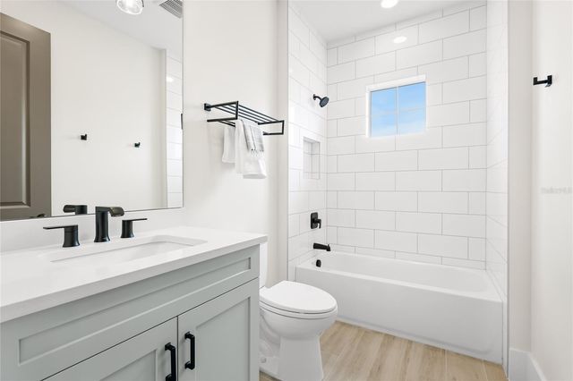 8324 SEA GLASS COURT, Sarasota, FL 34240