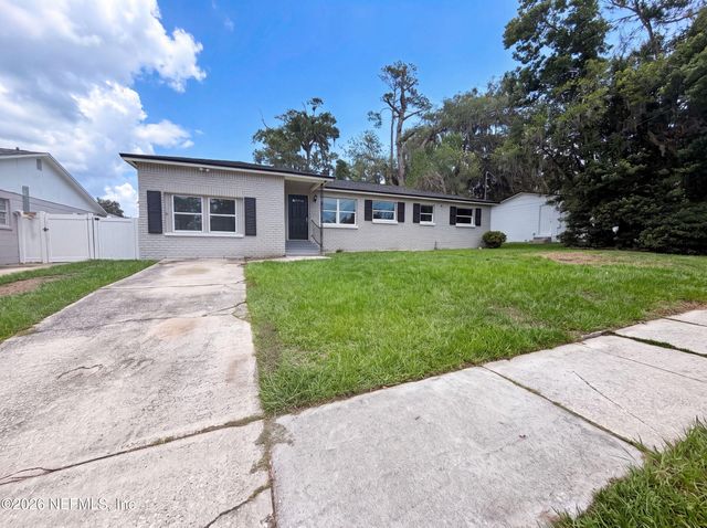 411 CAPRICORN Lane, Orange Park, FL 32073
