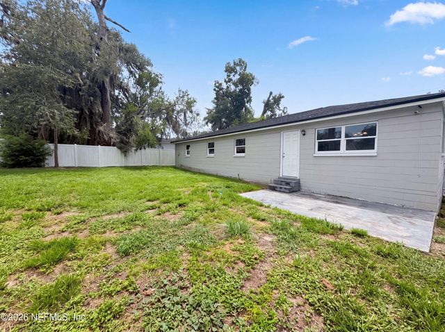 411 CAPRICORN Lane, Orange Park, FL 32073