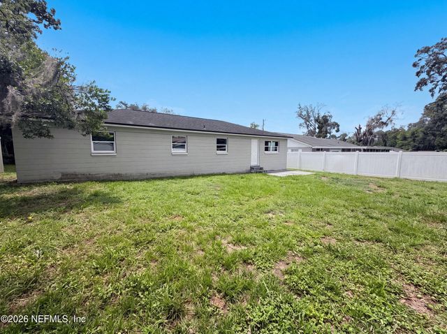 411 CAPRICORN Lane, Orange Park, FL 32073
