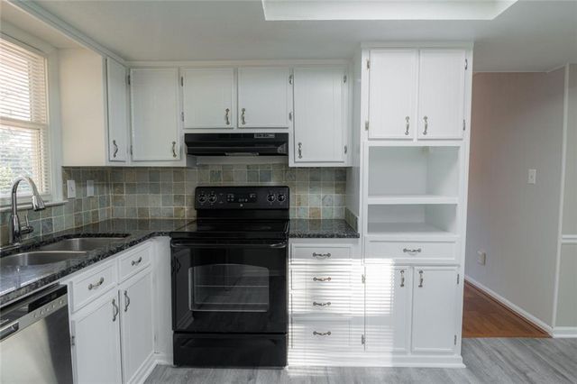 3599 Lower Roswell Road, Marietta, GA 30068