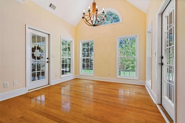 304 Pembroke Court, Mcdonough, GA 30252