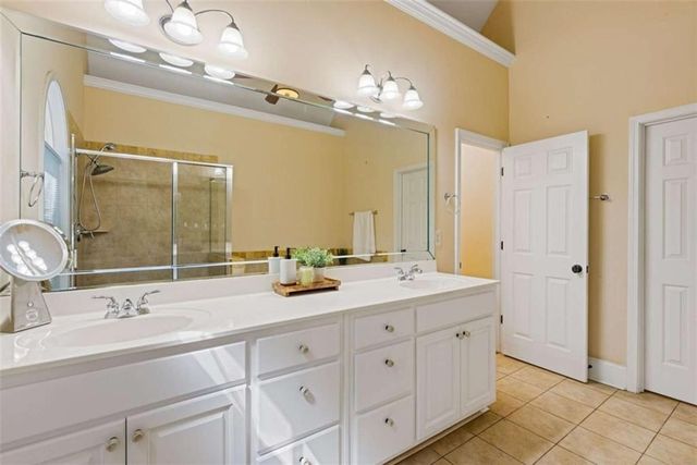 304 Pembroke Court, Mcdonough, GA 30252