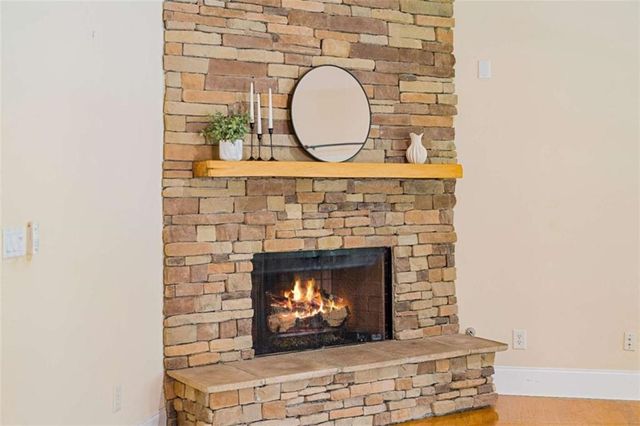 304 Pembroke Court, Mcdonough, GA 30252