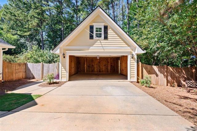 304 Pembroke Court, Mcdonough, GA 30252
