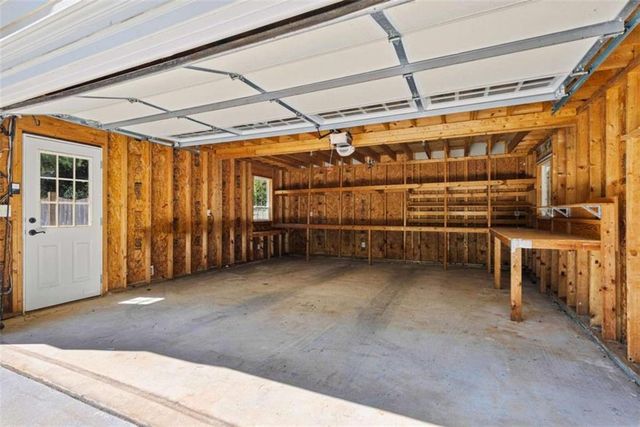 304 Pembroke Court, Mcdonough, GA 30252