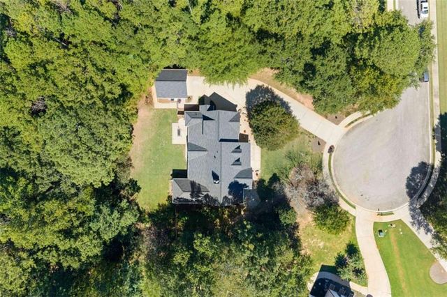 304 Pembroke Court, Mcdonough, GA 30252