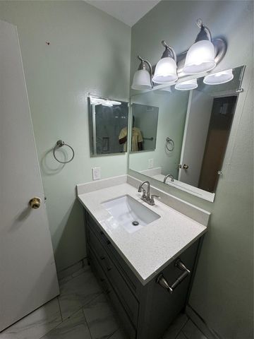 6500 E Sands Point Drive 707, Houston, TX 77074