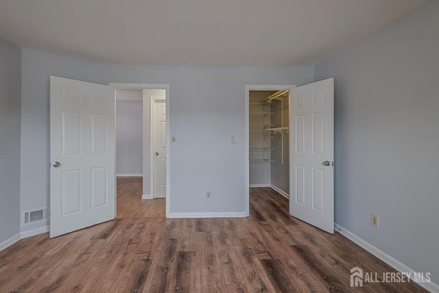 236 Blew Court, East Brunswick, NJ 08816