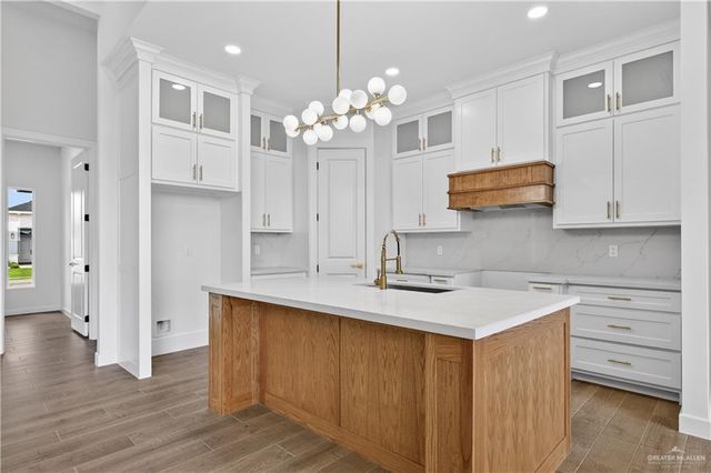1006 Magnolia Street, Mission, TX 78573