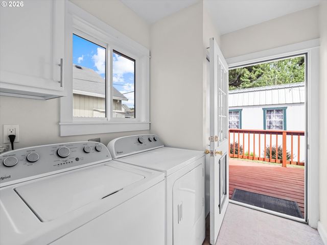 3730 Se 64TH Ave, Portland, OR 97206