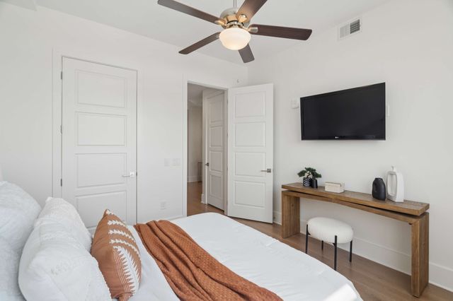 20 Rutledge St Apt 609, Nashville, TN 37210