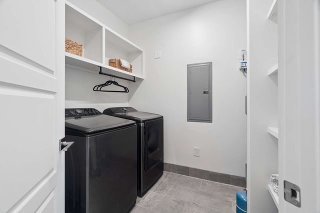 20 Rutledge St Apt 609, Nashville, TN 37210