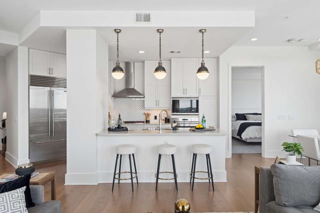 20 Rutledge St Apt 609, Nashville, TN 37210