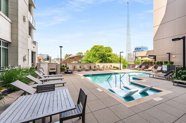 20 Rutledge St Apt 609, Nashville, TN 37210