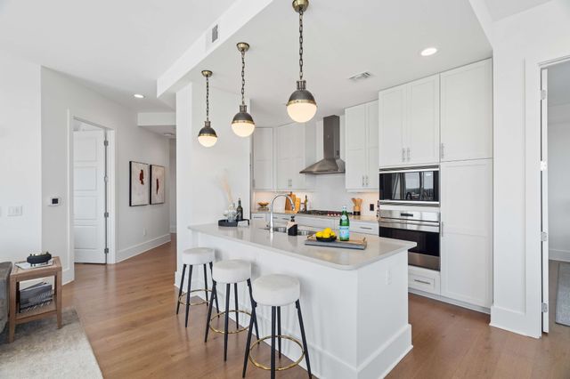 20 Rutledge St Apt 609, Nashville, TN 37210