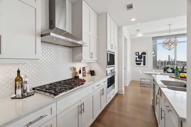 20 Rutledge St Apt 609, Nashville, TN 37210