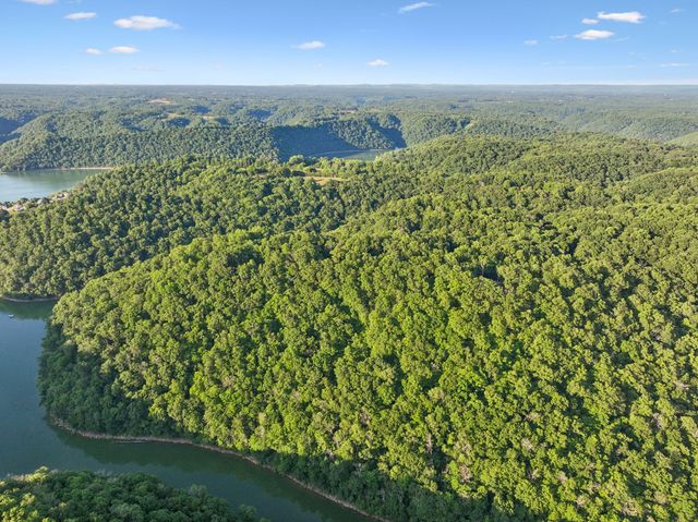8 Rocky Top, Sparta, TN 38583