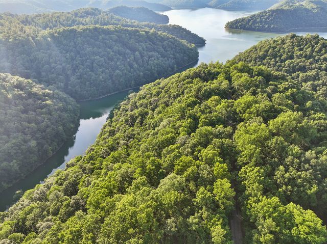 8 Rocky Top, Sparta, TN 38583