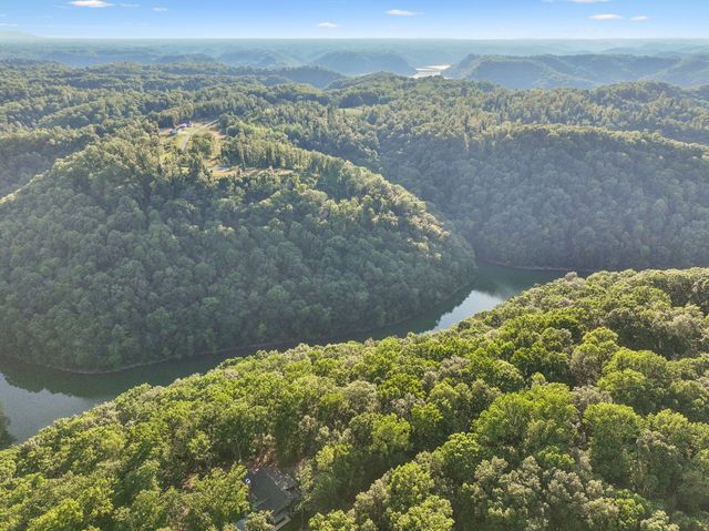 8 Rocky Top, Sparta, TN 38583