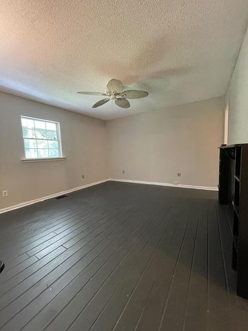 4128 E Jimmy Drive, Rocky Face, GA 30740