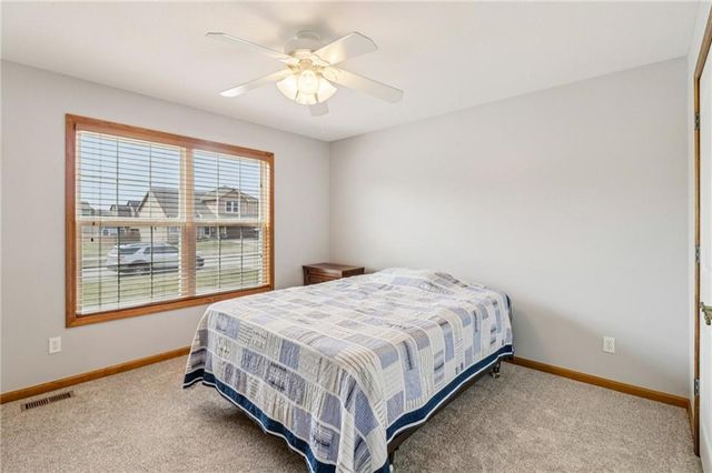 1343 S Delaware Drive, Tonganoxie, KS 66086