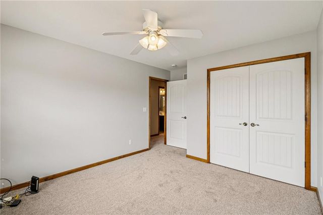 1343 S Delaware Drive, Tonganoxie, KS 66086