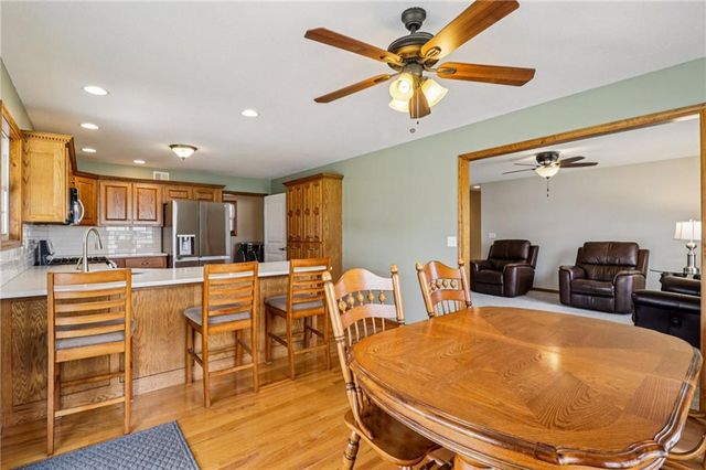 1343 S Delaware Drive, Tonganoxie, KS 66086