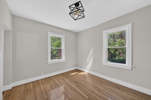 71 Great Neck Rd, Wareham, MA 02571